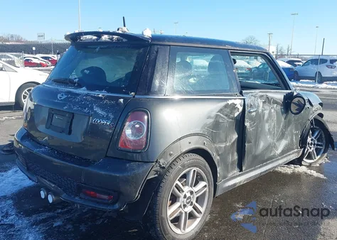 2012 Mini Cooper S z USA, uszkodzony, nr VIN WMWSV3C57CTY28100